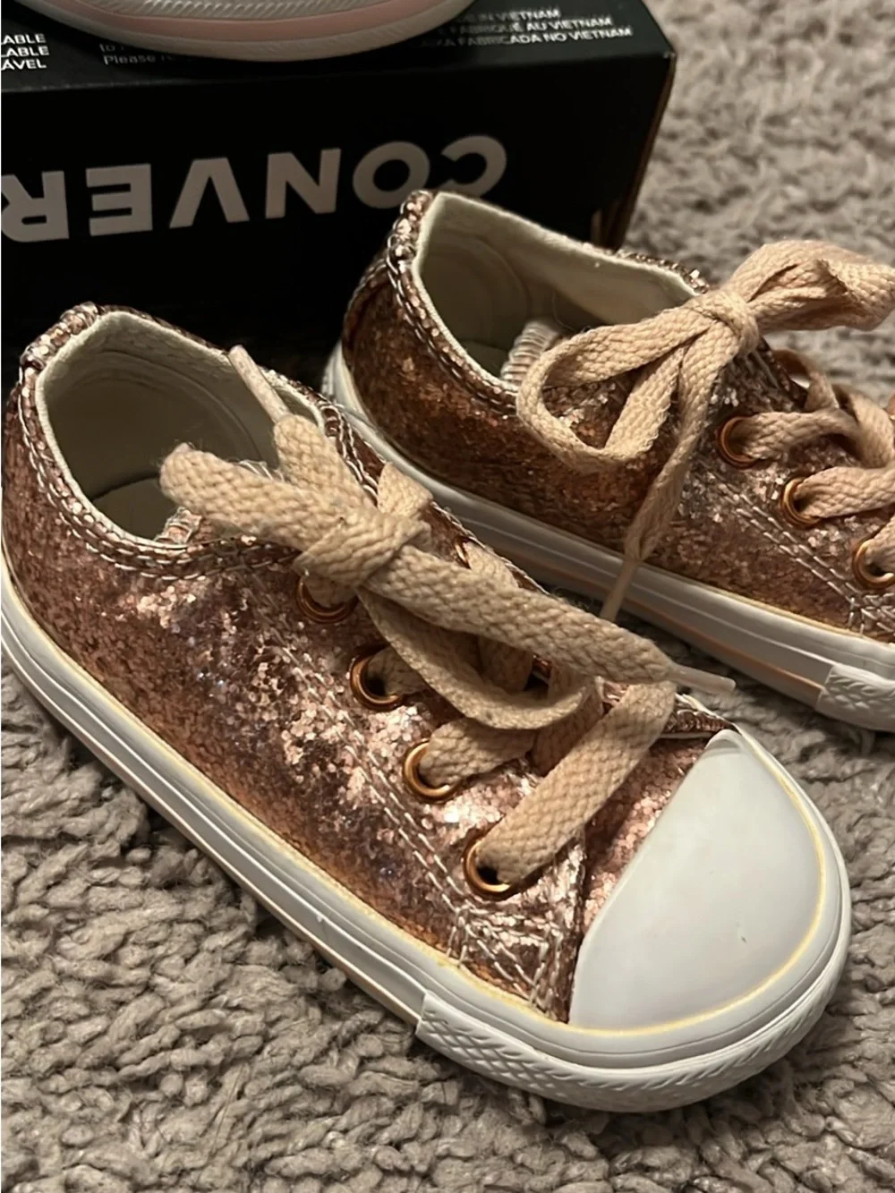 Converse pink glitter sneakers and Kate spade White lips Slip-Ons